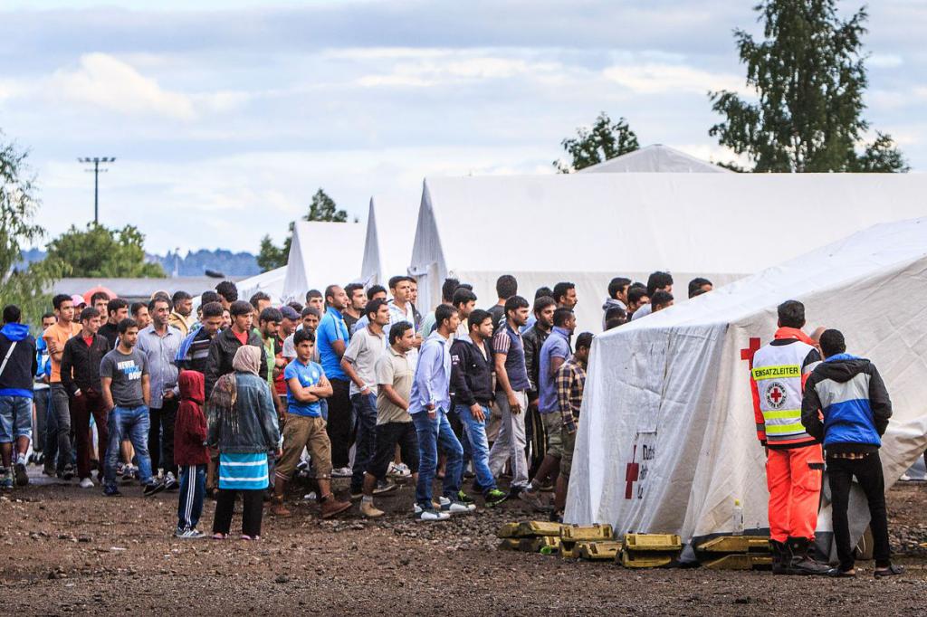 Menekültek és belső menekültek ideiglenes tartózkodási központja