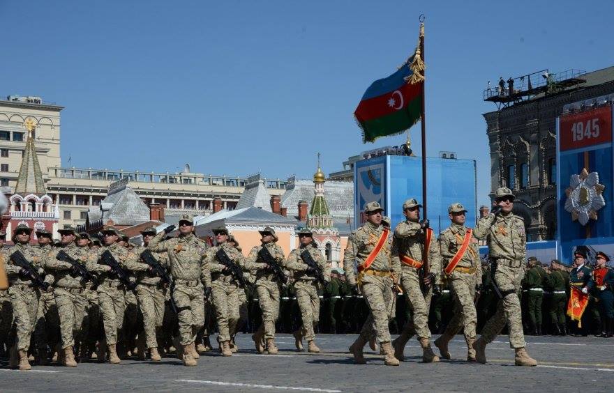 vojenská přehlídka v Ázerbájdžánu