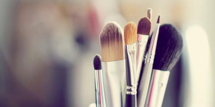 Hoe word je een nieuwe make-up artist?