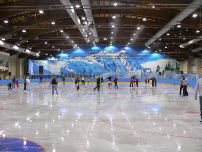 Indoor-Eisbahn in Moskau