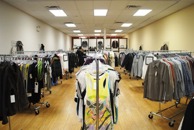 как да отворя магазин за дрехи на склад