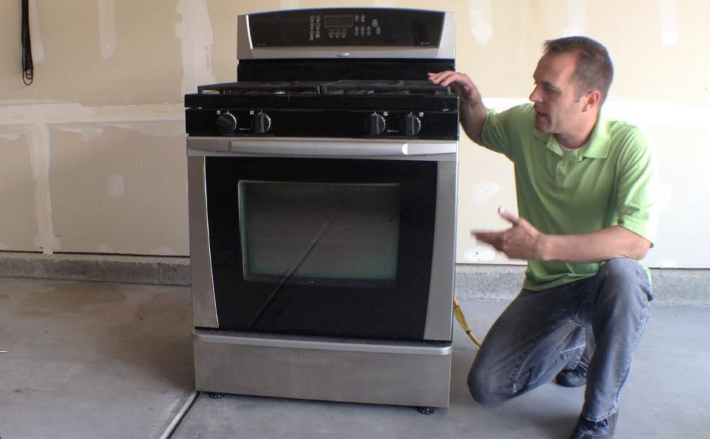 installation of a gas stove in the apartment