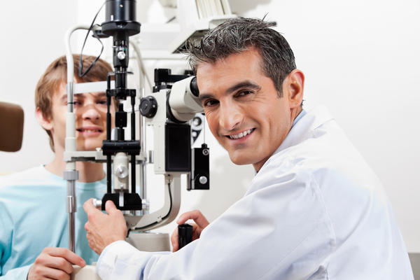 Oftalmolog pomáhá obnovit zrak