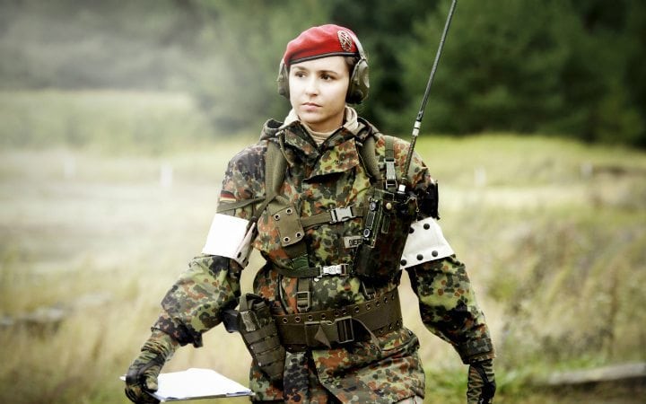 Duits meisje in het leger