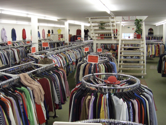 Second-hand clothing online store
