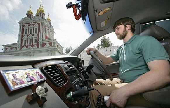 Wie man in Moskau mit dem Auto Geld verdient