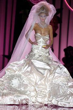 най-скъпата сватбена рокля в света