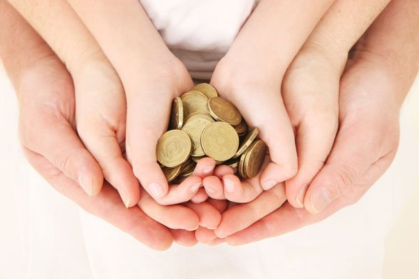 Wie man Schulden für Kindergeld sammelt?