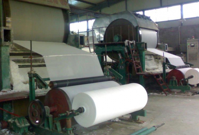 Apparatuur voor de productie van toiletpapier