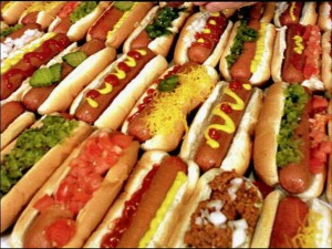 obchodní hot dogy