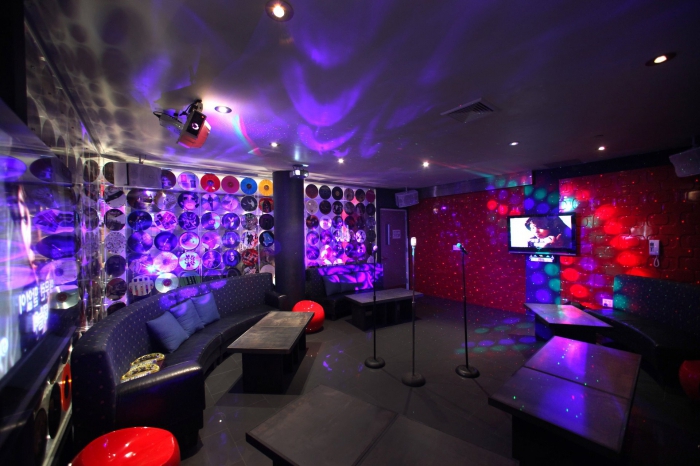 franšízový karaoke bar