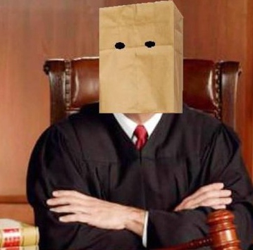 a bírák mentelmi jogának elve