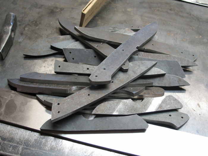 ציוני פלדה לייצור סכינים