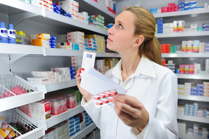 каква е разликата между аптеките и дрогериите