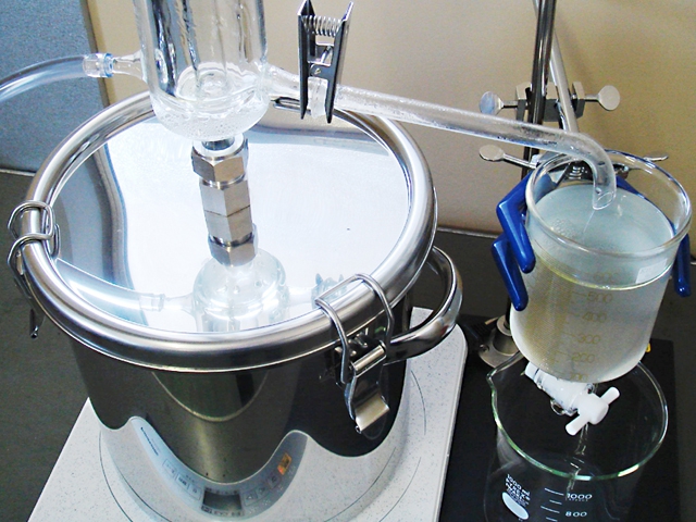 апарат за производство на етерични масла