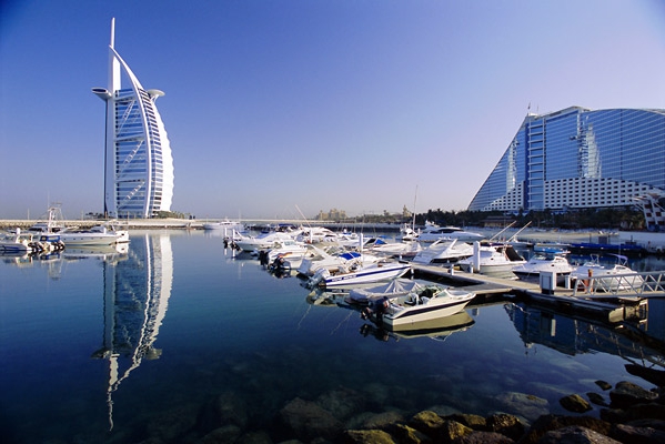 Vilken valuta man ska ta i Förenade Arabemiraten
