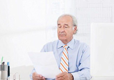 un retraité devrait-il travailler 14 jours après le licenciement