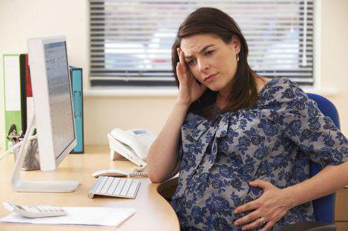 garanties voor zwangere vrouwen onder het winkelcentrum van het Russische federatieartikel