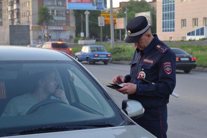 magyarázatok a közlekedési rendőröknek az autó regisztrációjáról