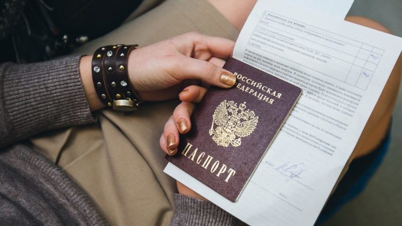 Is er een boete voor het uitstellen van een paspoort van de Russische Federatie