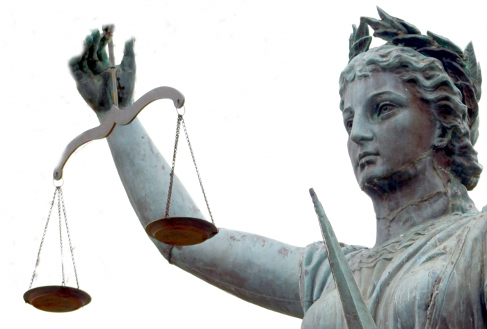 Grundsatz und Garantien der Rechtmäßigkeit