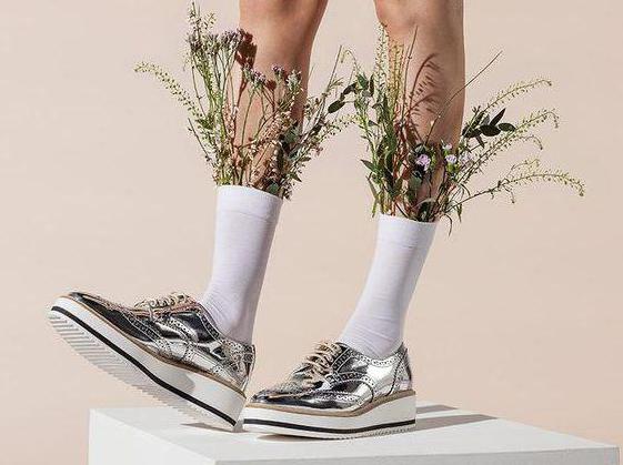 reklam för kvinnors skor