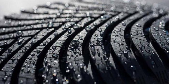 pénalité pour la conduite de pneus d'hiver en été