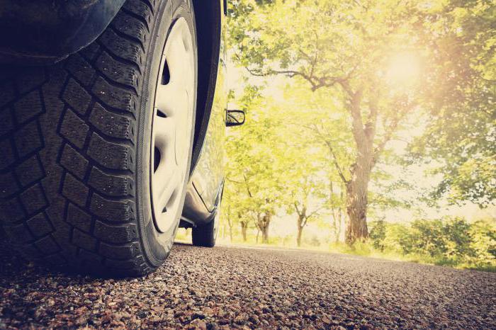 gut für das Fahren in Winterreifen im Sommer