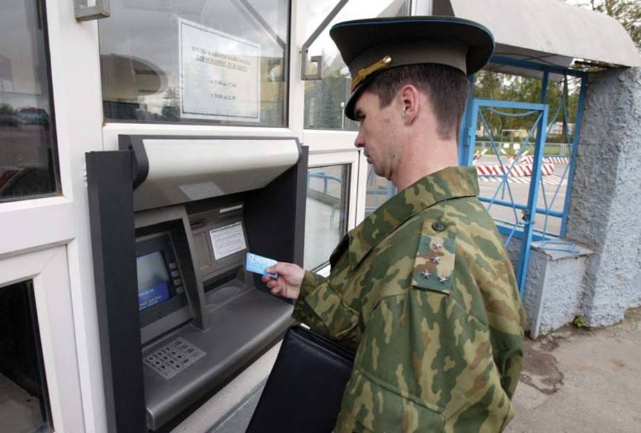 paiements d'assurance au personnel militaire