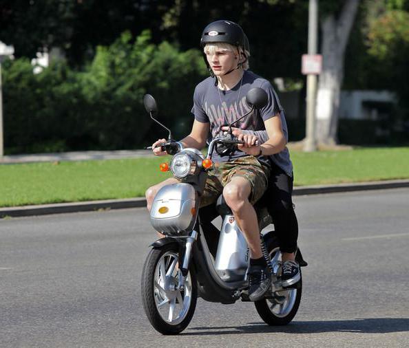 50 kubieke scooter heeft rechten nodig