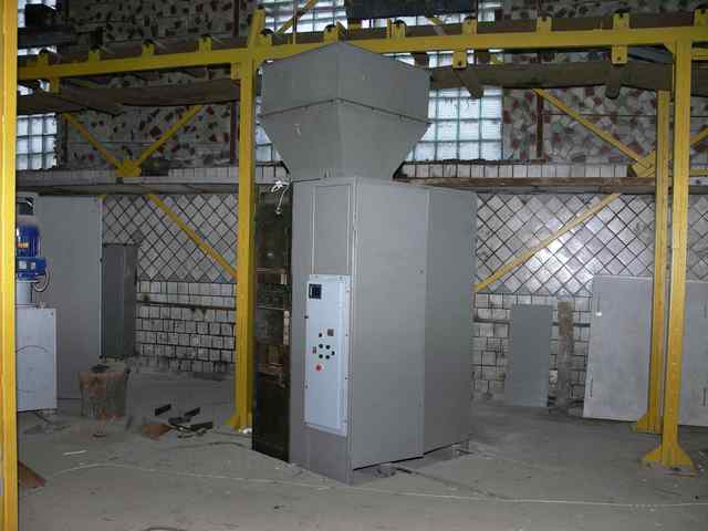Hyperpress for brick production