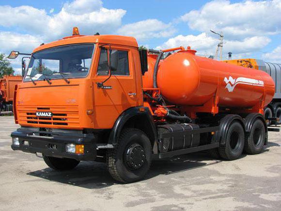 Suction truck