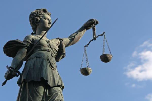 ثيميس تمثال - العدالة.