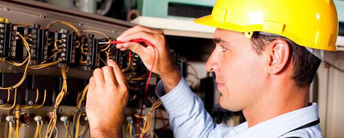cerințe pentru personalul care deservește instalații electrice