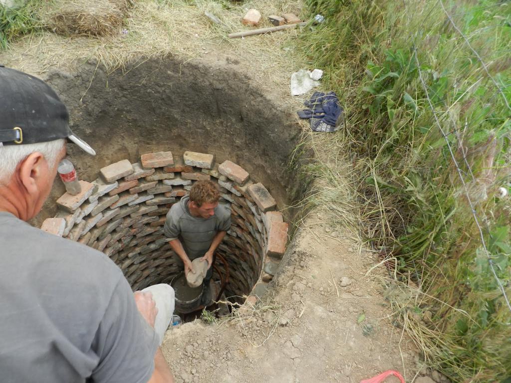 distanță de la o fosa septică până la un fragment de casă