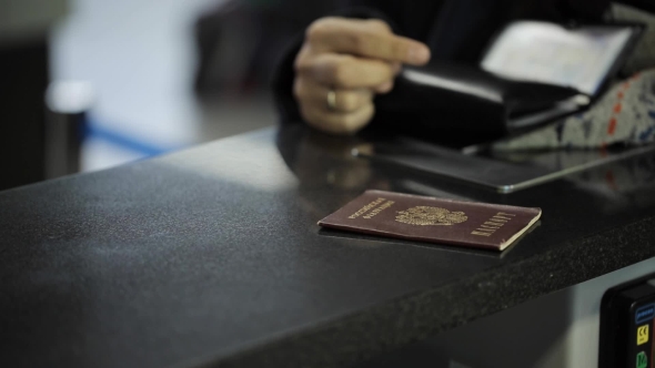 Dokumente zur Erlangung eines Reisepasses im Alter von 14 Jahren