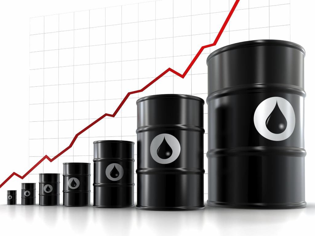 Benzine stijgt als gevolg van stijgende olieprijzen