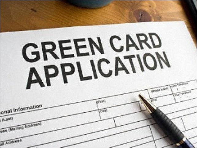 كيف يمكنني الحصول على البطاقة الخضراء؟