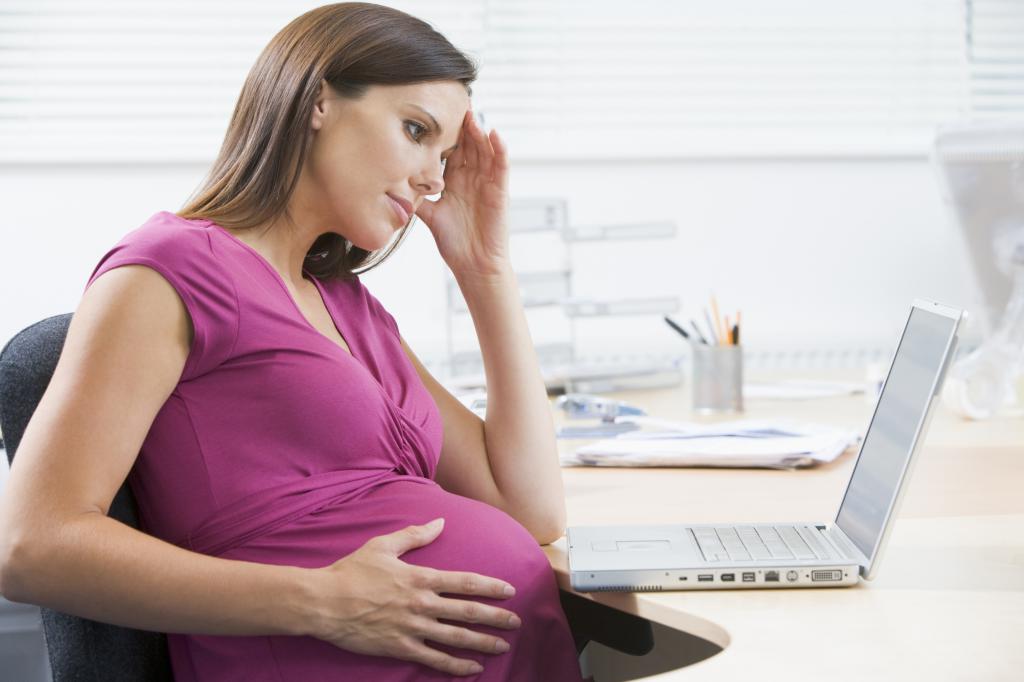 срочен трудов договор и бременност