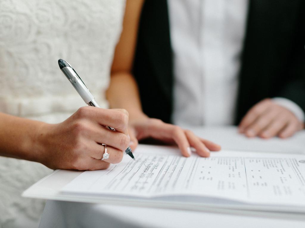a házasság előtti megállapodás érvénytelenítésére irányuló igény