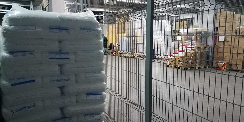 Stockage des marchandises dans un entrepôt douanier