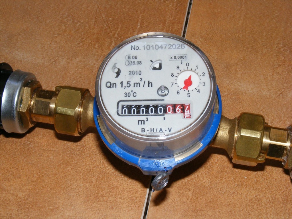 Hot water meter connection