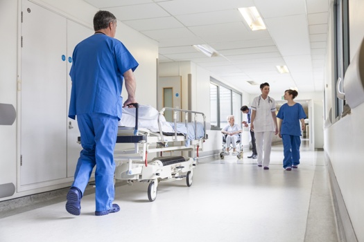wat is het salaris van verpleegkundigen in ziekenhuizen