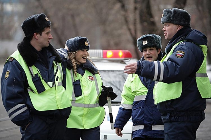 Je li moguće ući u prometnu policiju bez vojske